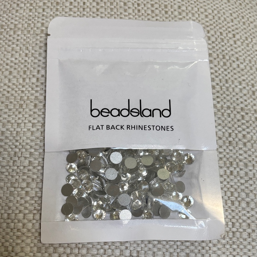 Beadland Clear Flat Back Rhinestones - Pack of Embellishments